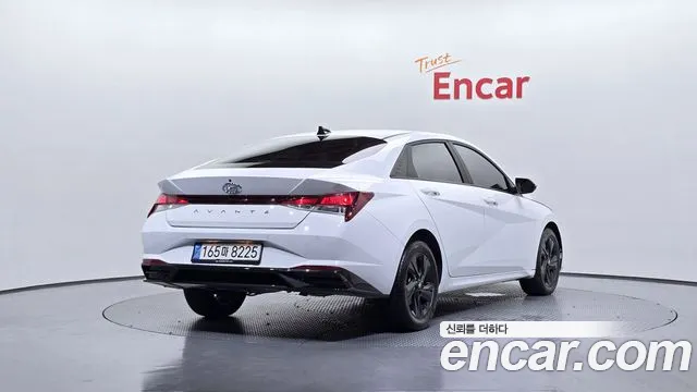 Hyundai Avante CN7 — Фото автомобиля 2