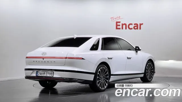 Hyundai Grandeur GN7 — Фото автомобиля 2