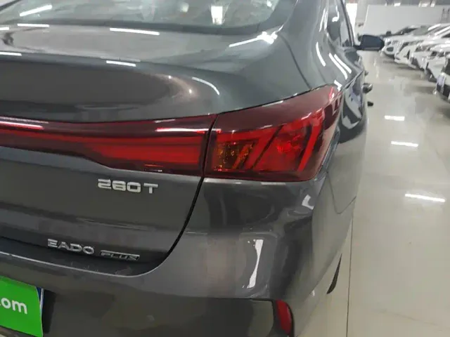 Changan Eado — Фото автомобиля 7