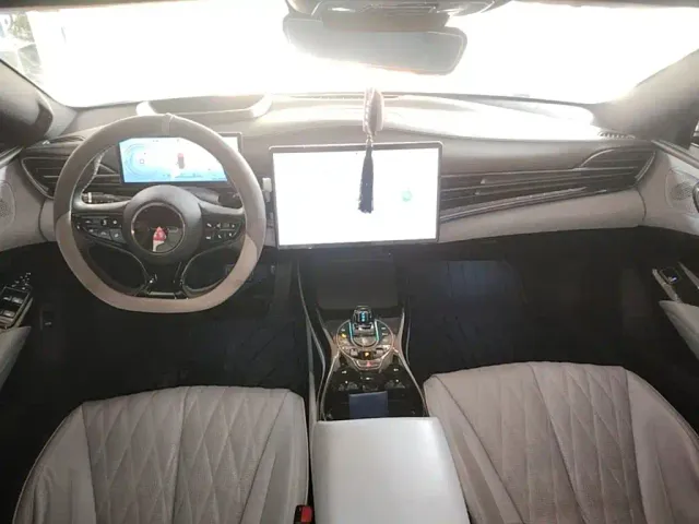 BYD Seal — Фото автомобиля 9