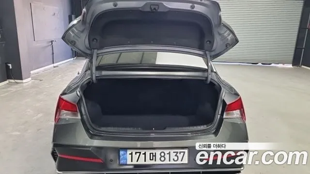 Hyundai Avante CN7 — Фото автомобиля 18