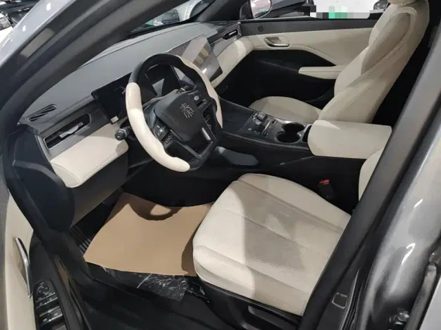 BYD Qin PLUS — Фото автомобиля 14