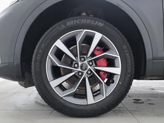 Audi Q5L — Фото автомобиля 17
