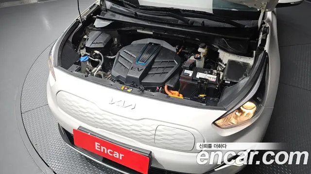 Kia Niro — Фото автомобиля 6