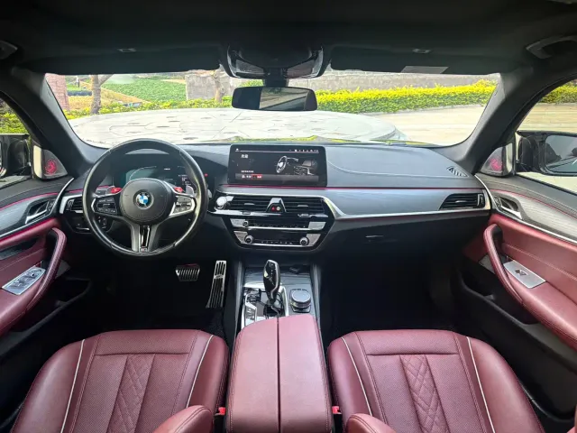 BMW 5 Series — Фото автомобиля 5