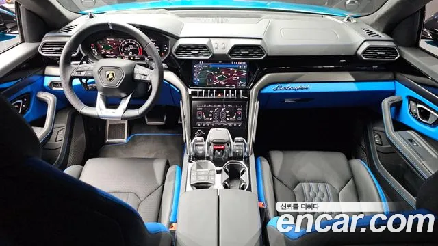 Lamborghini Urus — Фото автомобиля 7
