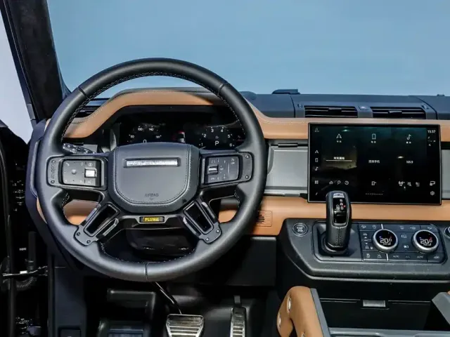 Land Rover Defender — Фото автомобиля 27