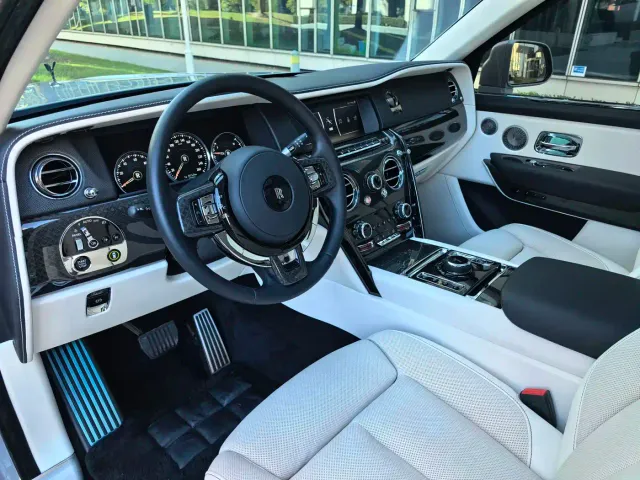 Rolls-Royce Cullinan — Фото автомобиля 7