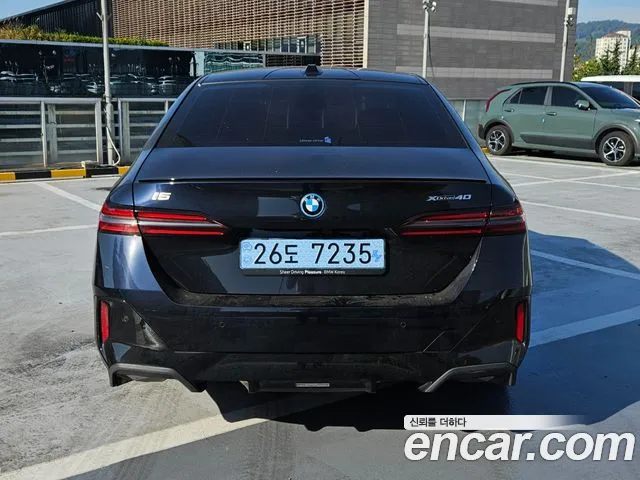 BMW i5 G60 — Фото автомобиля 4