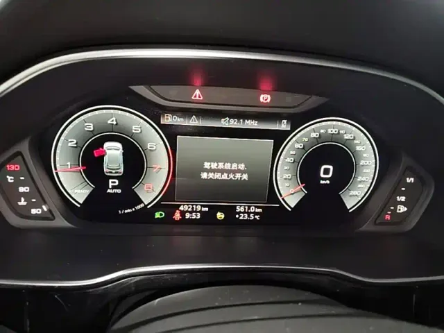 Audi Q3 — Фото автомобиля 11