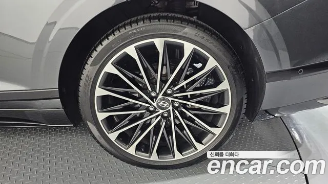 Hyundai Grandeur GN7 — Фото автомобиля 21