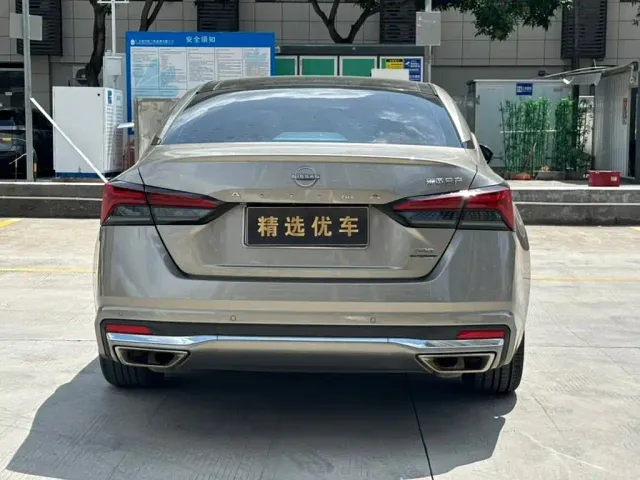 Nissan Teana — Фото автомобиля 5