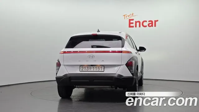 Hyundai Kona — Фото автомобиля 4