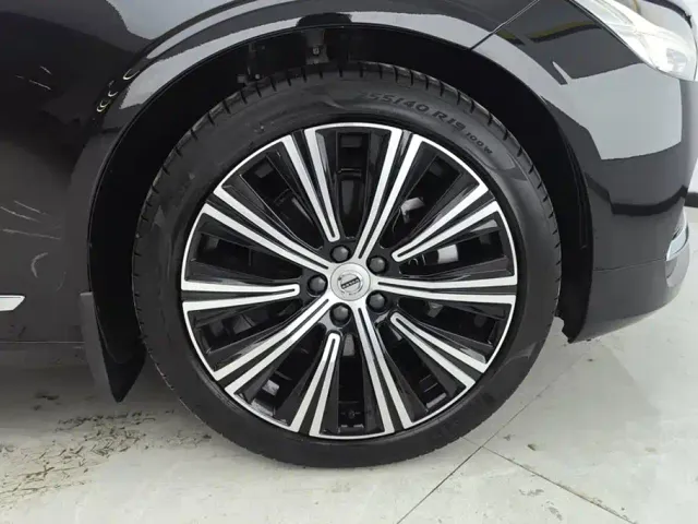 Volvo S90 — Фото автомобиля 6
