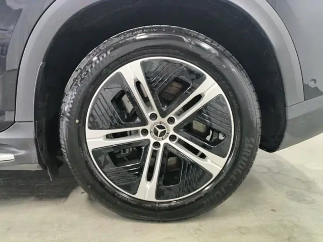 Mercedes-Benz EQE SUV — Фото автомобиля 9