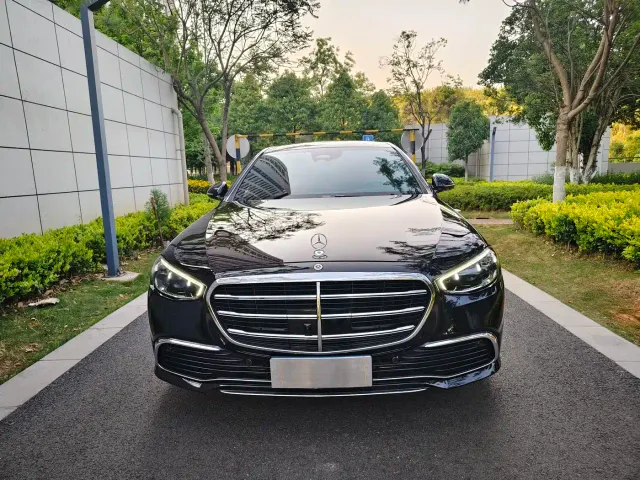 Mercedes-Benz S-Class — Фото автомобиля 2