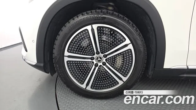 Mercedes-Benz EQS — Фото автомобиля 4