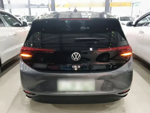 Volkswagen ID.3 — Фото автомобиля 5