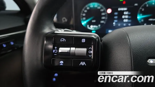 Hyundai Grandeur Grandeur (GN7) 2.5 Бензин 2WD — Фото автомобиля 15