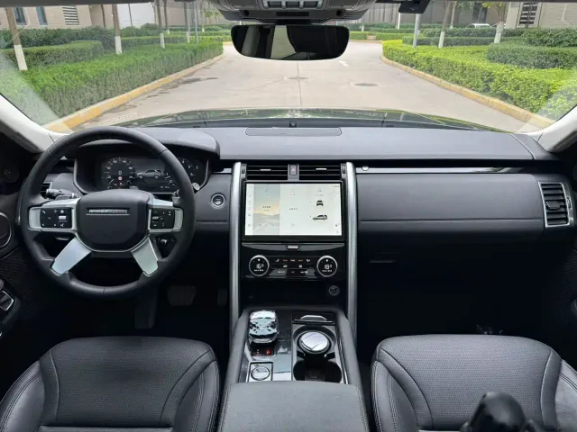 Land Rover Discovery — Фото автомобиля 8