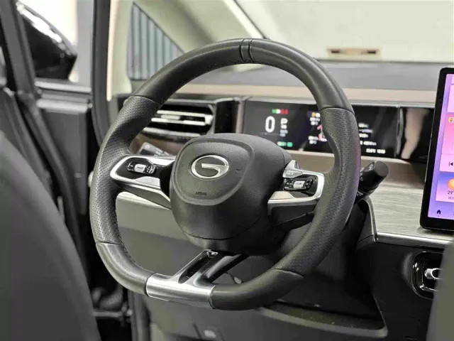 GAC Trumpchi E8 — Фото автомобиля 11
