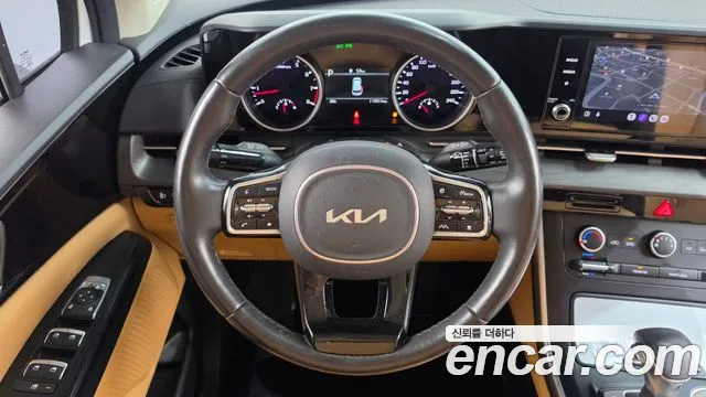 Kia Carnival Generation 4 — Фото автомобиля 13