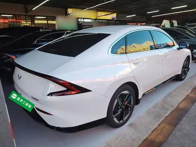 Wuling Starlight — Фото автомобиля 6
