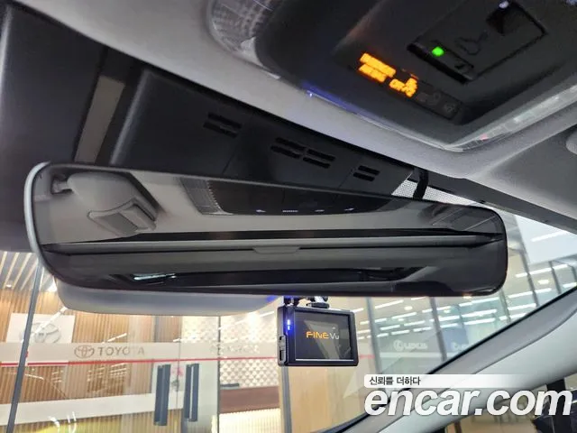 Toyota Prius — Фото автомобиля 16