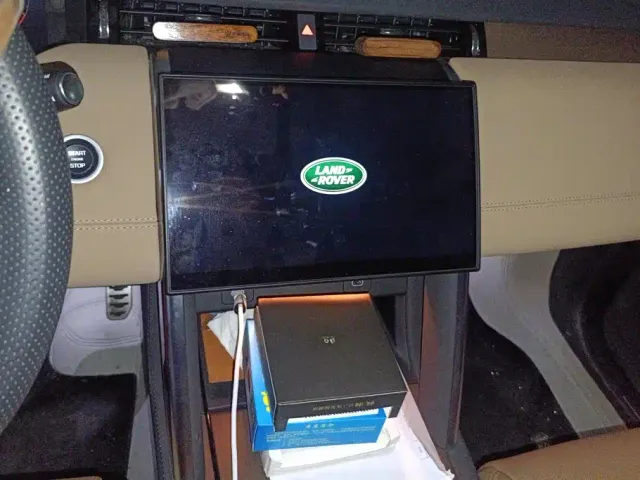Land Rover Discovery Sport — Фото автомобиля 12