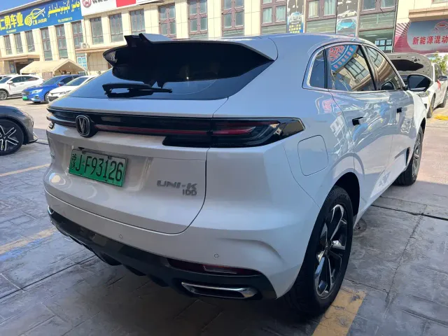 Changan UNI-K iDD — Фото автомобиля 11