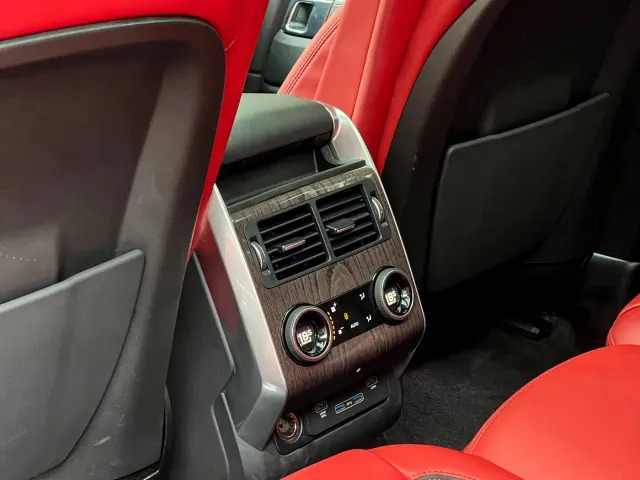 Land Rover Range Rover Sport 2022 3.0 L6 Gloss Black Edition — Фото автомобиля 19