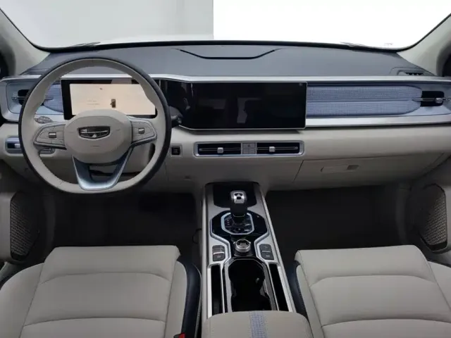 Geely ICON — Фото автомобиля 12