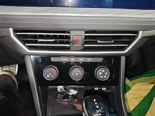 Volkswagen Sagitar — Фото автомобиля 12