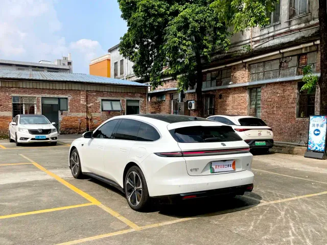 Nio ET5 Touring — Фото автомобиля 4
