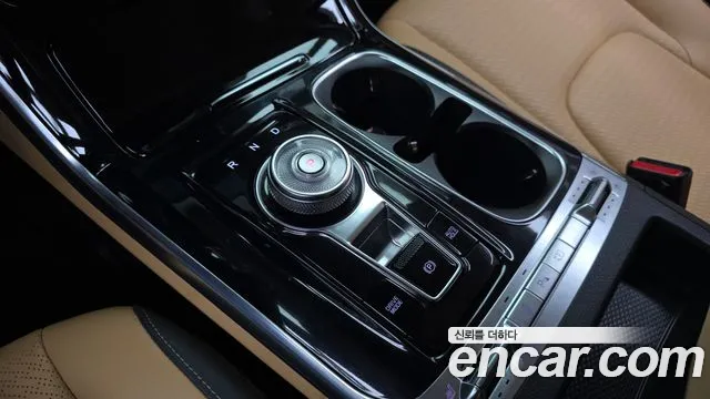 Kia Canival — Фото автомобиля 8