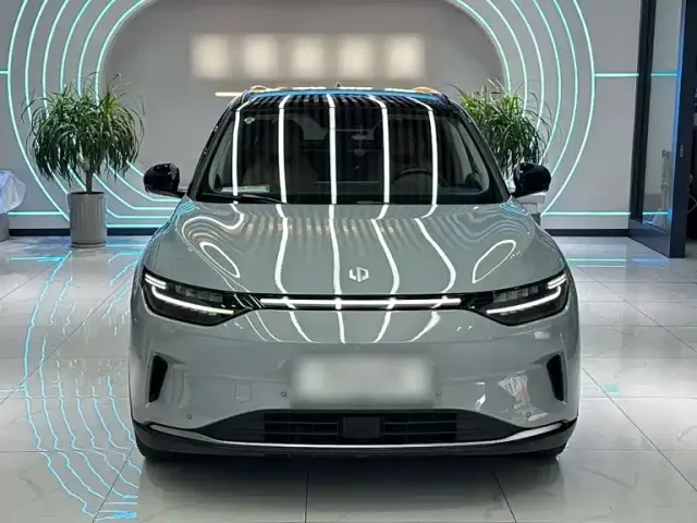 Leapmotor C11 — Фото автомобиля 9