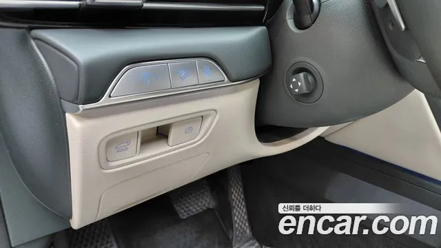 Genesis GV80 — Фото автомобиля 25
