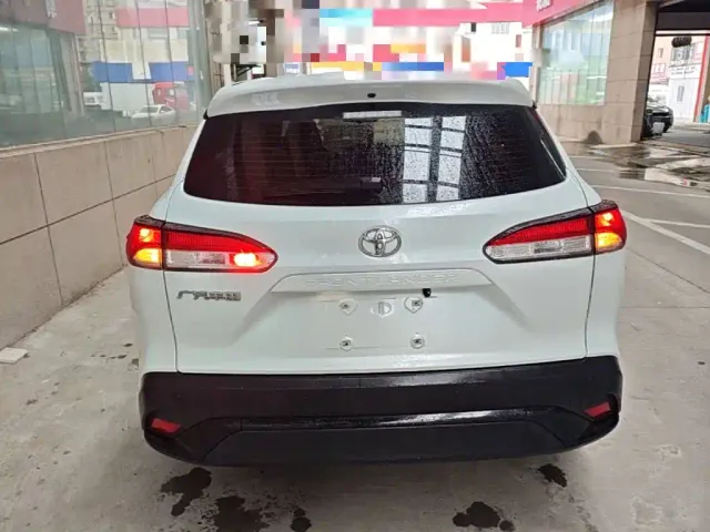Toyota Frontlander 2022 2.0L CVT Leading Edition — Фото автомобиля 5