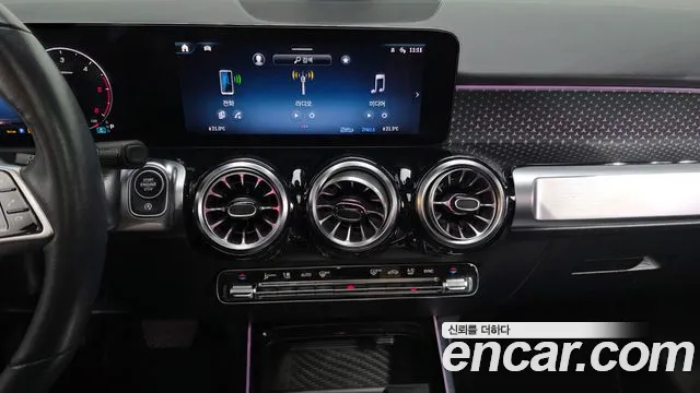 Mercedes-Benz GLB-Class — Фото автомобиля 18