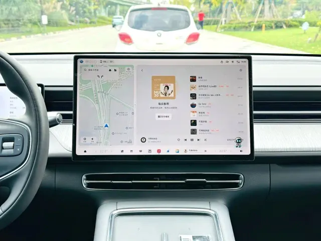 Xpeng G6 — Фото автомобиля 10