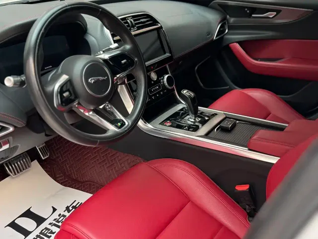 Jaguar XEL — Фото автомобиля 2