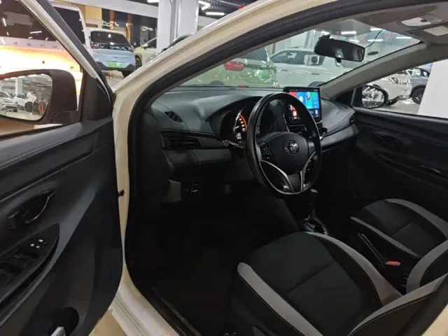 Toyota YARiS L Zhi Xuan 2022 1.5L CVT Leading PLUS Edition — Фото автомобиля 15