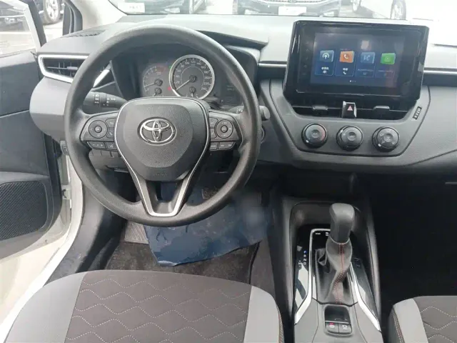Toyota Corolla — Фото автомобиля 10