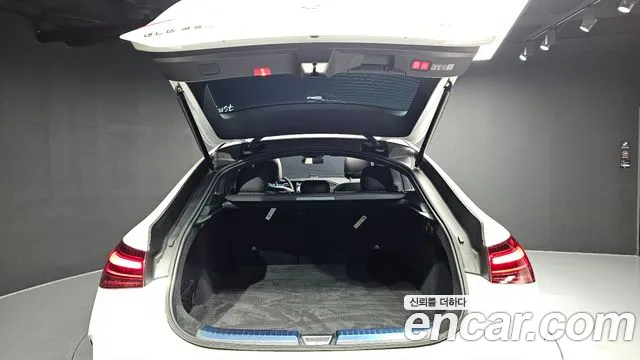Mercedes-Benz GLE-Class — Фото автомобиля 20