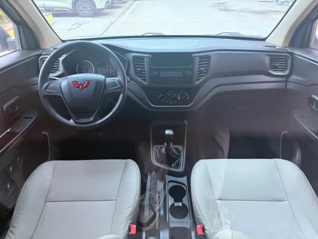 Wuling Hongguang V — Фото автомобиля 7
