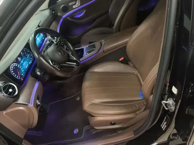 Mercedes-Benz E-Class — Фото автомобиля 11