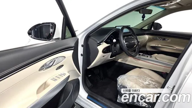 Genesis GV70 — Фото автомобиля 15
