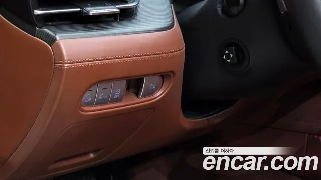 Genesis G90 Бензин 3.5 турбо AWD — Фото автомобиля 15