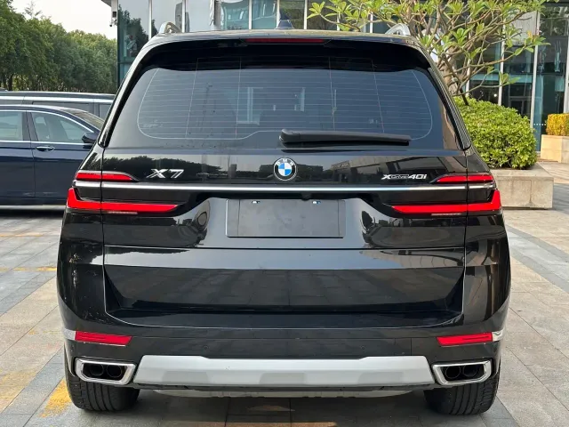 BMW X7 — Фото автомобиля 12