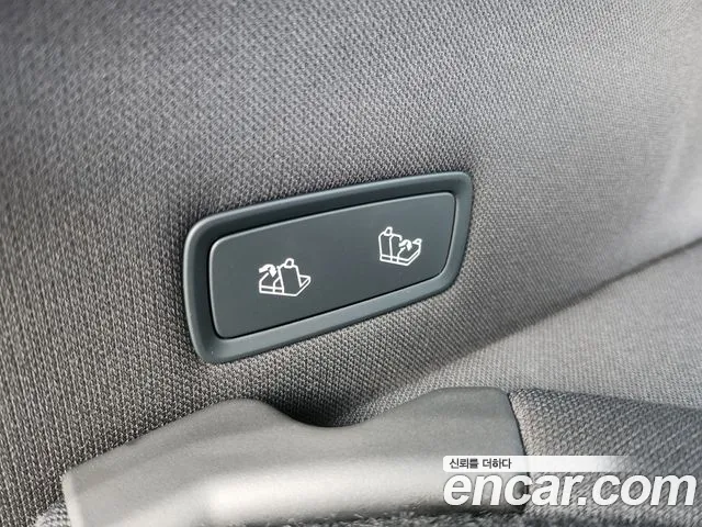 Tesla Model Y — Фото автомобиля 15